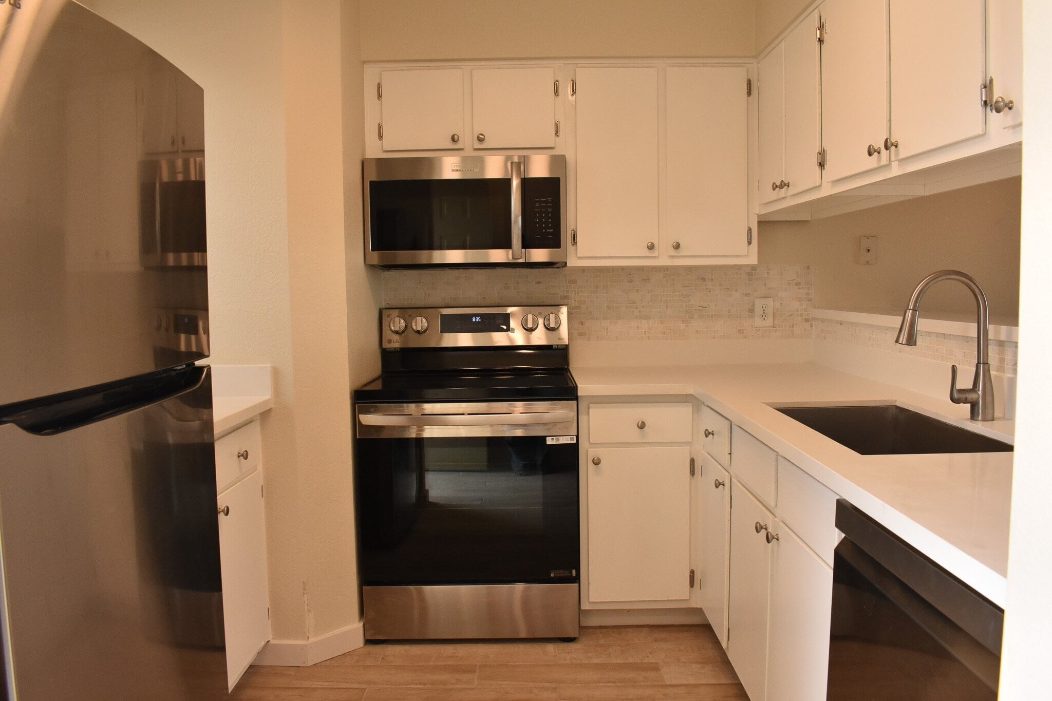 Building Photo - 2056 Mesquite Ln