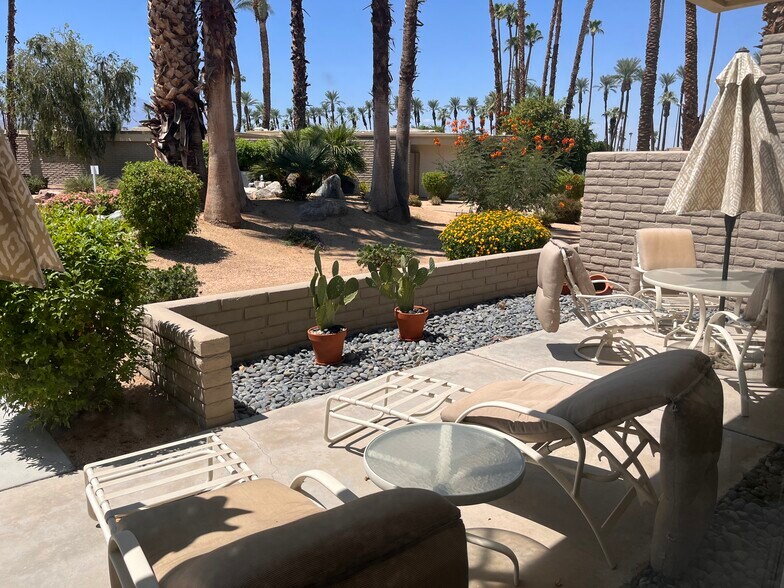 Rear Patio - 45125 Cam Dorado