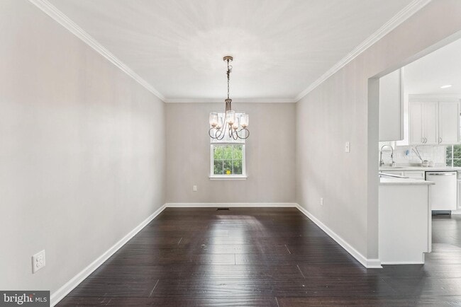 Building Photo - 5907 L St