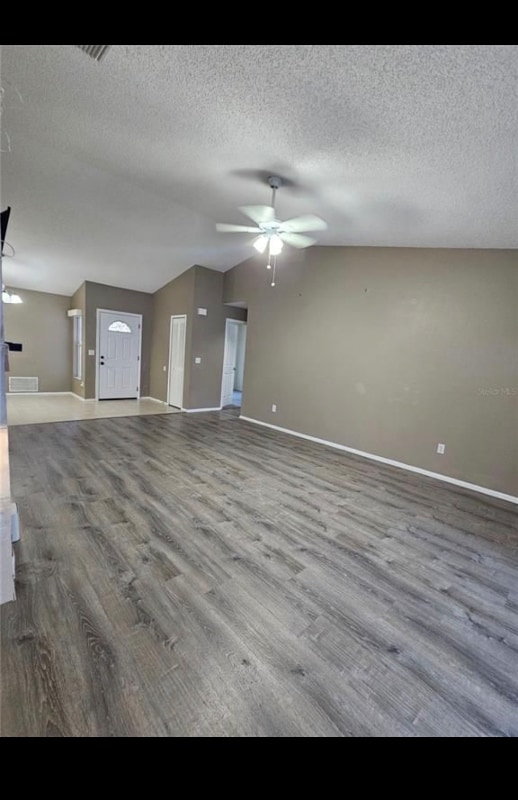 Building Photo - 1060 Dees Dr