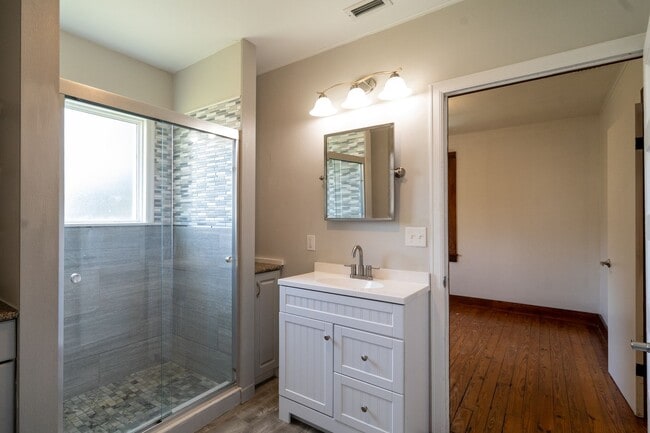 Building Photo - 3/1.5 Downtown St. Augustine Home