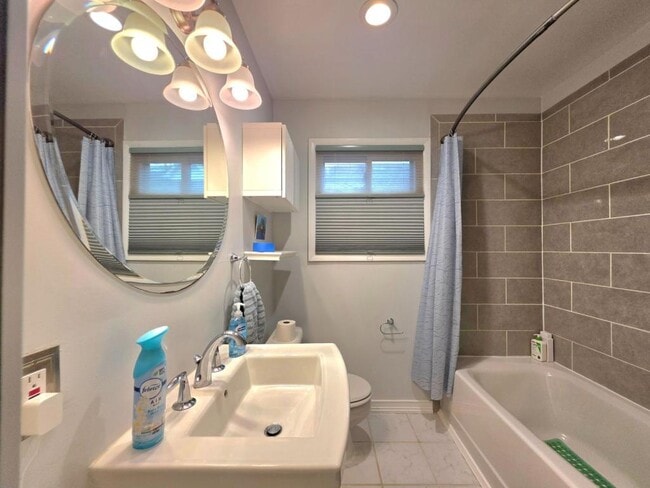 Building Photo - 2700 Dartmouth Rd