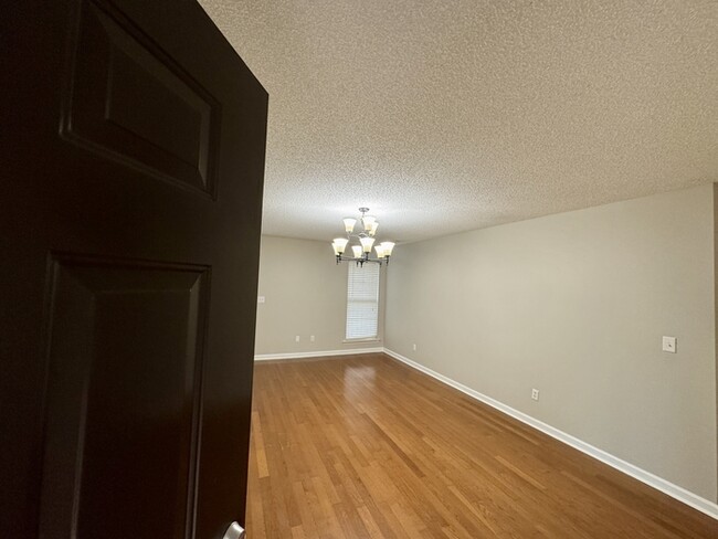Building Photo - 103 Balsam Poplar Way
