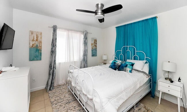 Building Photo - Spacious 5-Bed Scottsdale Home with Pool &...