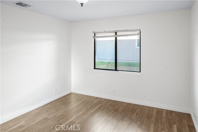 Building Photo - 27535 Lakeview Dr