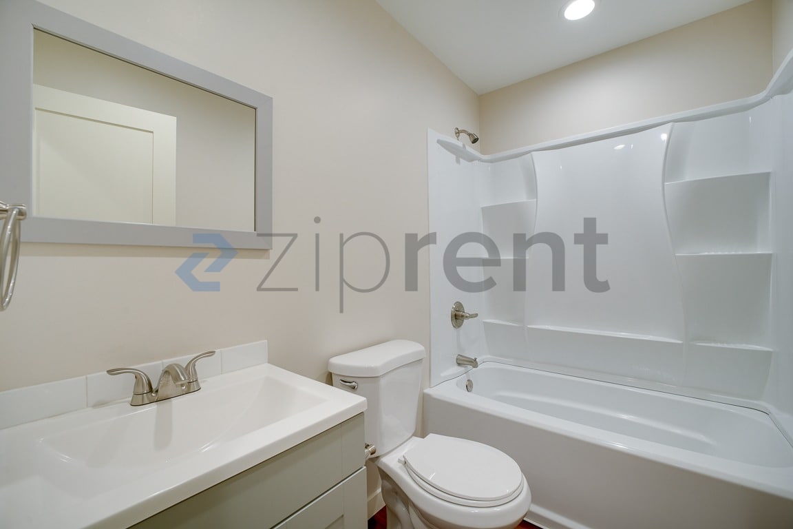 Building Photo - 13449 14th Ave S