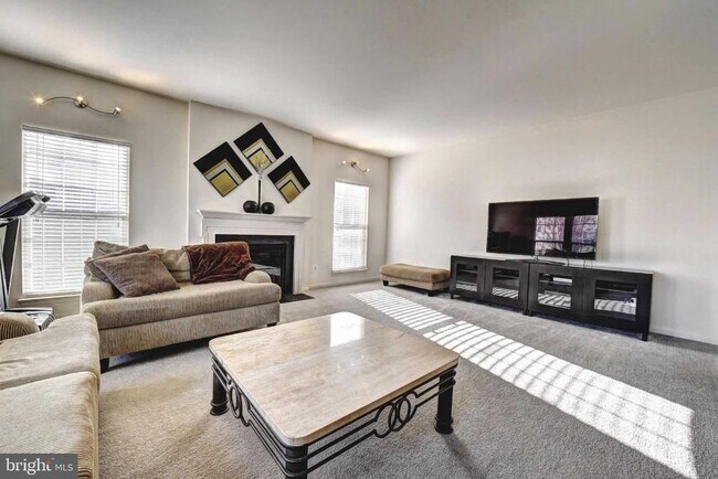 Building Photo - 110 Hunton Dr