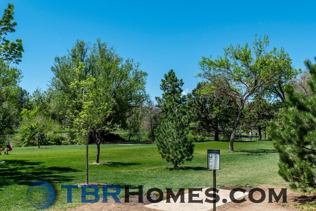 Building Photo - 7855 Barbara Ann Dr