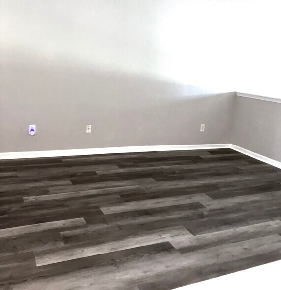 Bedroom - 211 Sheraton Ct