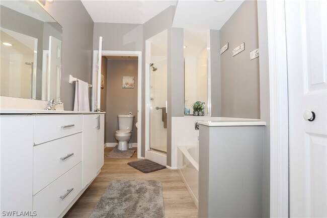 Building Photo - 2265 Hidden Lake Dr