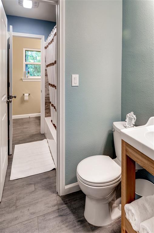 1.5 baths connected to master and hall - 189 Queens Dr