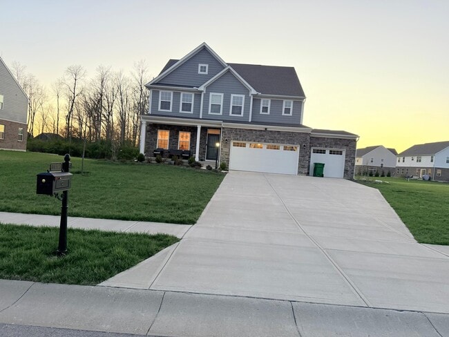 Building Photo - 1039 Fairwater Springs Dr