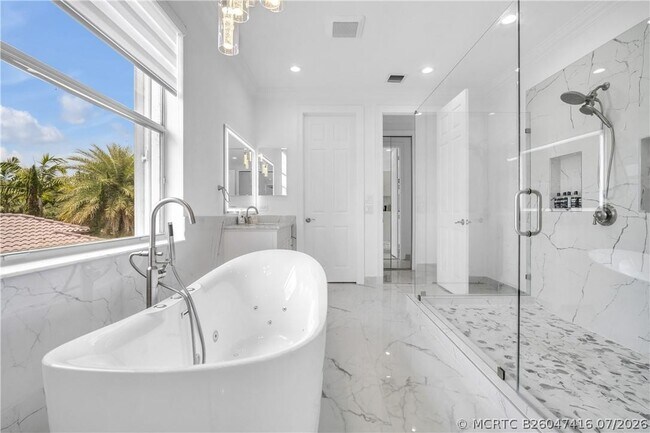 Building Photo - 4707 SW 195th Terrace