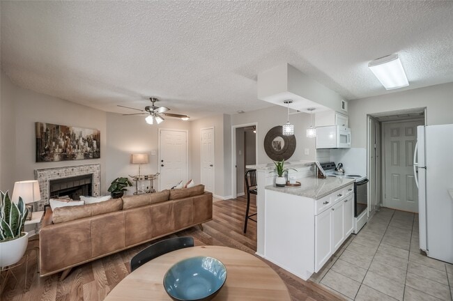 Building Photo - 12660 Ashford Point Dr