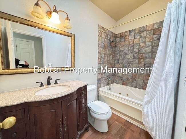 Building Photo - 2319 Blue Haven Ln