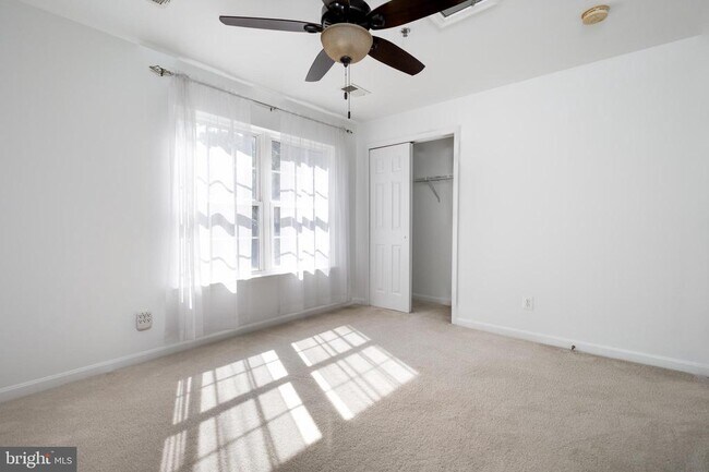 Building Photo - 8975 Harrover Pl