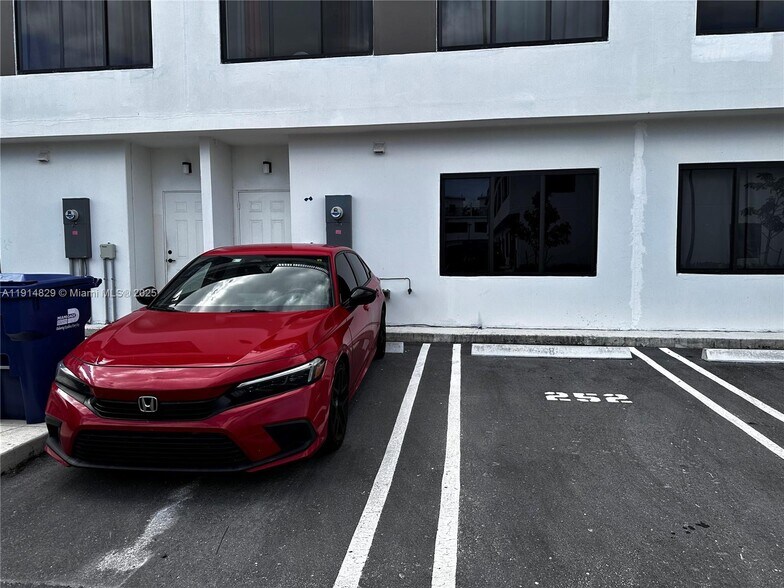 Building Photo - 26119 SW 145th Ct