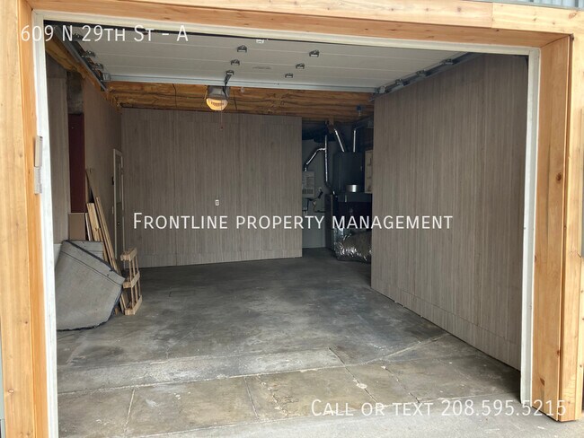 Building Photo - 609 N 29th St