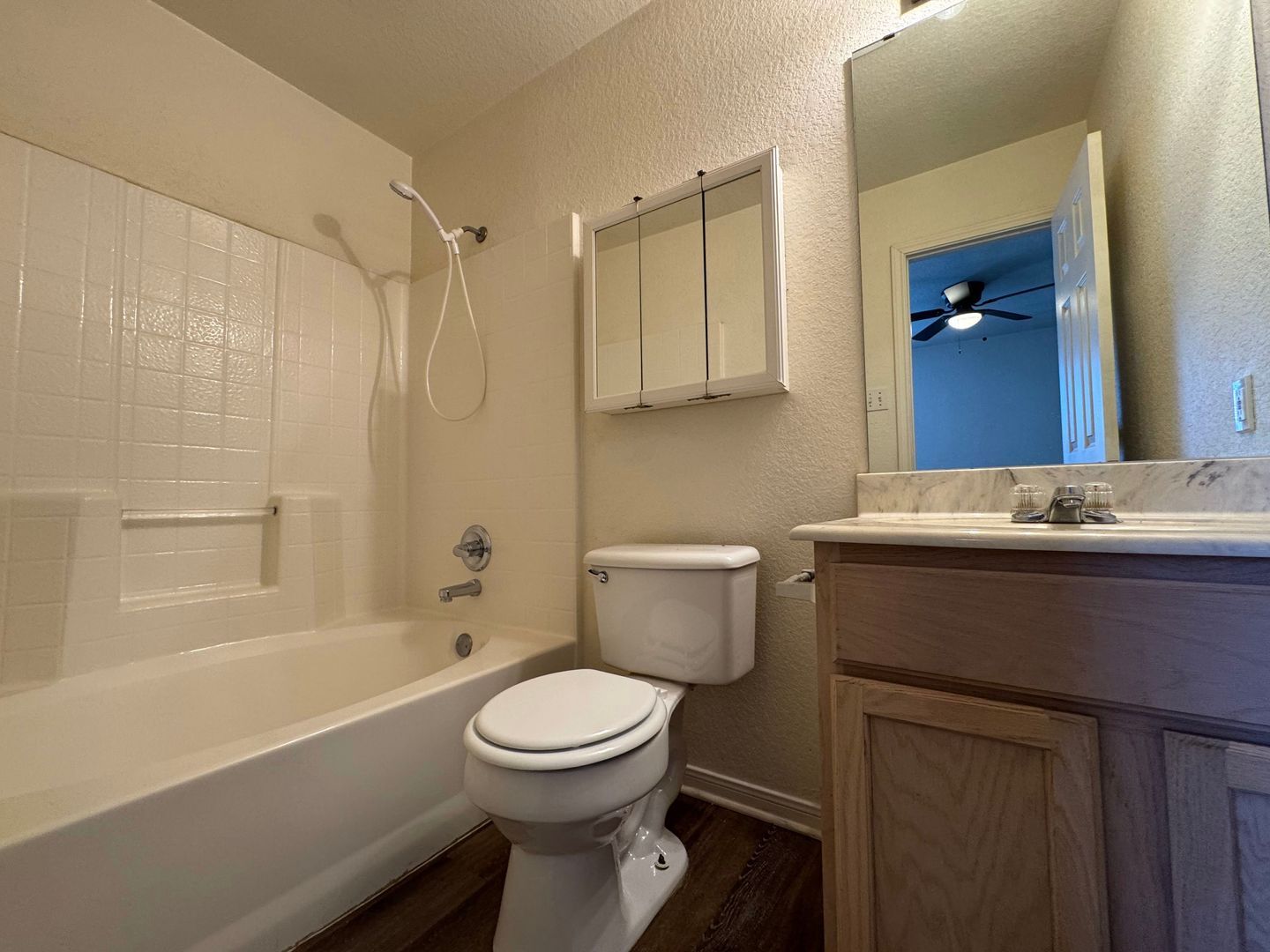 Building Photo - 1606 Dugger Cir