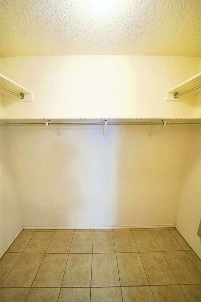 Building Photo - Charming 3-Bedroom Home in Ashley Place - ...