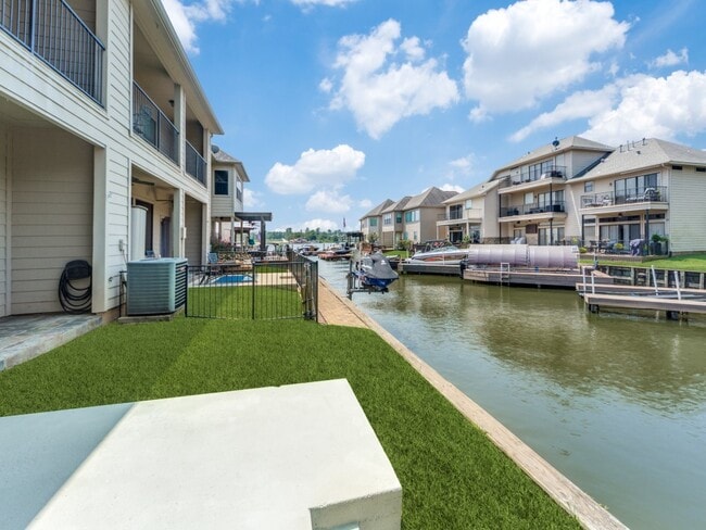 Primary Photo - 351 Old Aqua Landing E