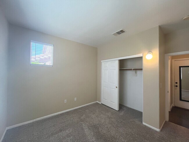Building Photo - Discover this Gem w/sparkling pool & spa!