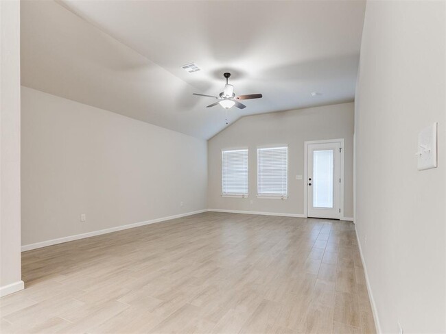 Building Photo - 18012 Austin Ct