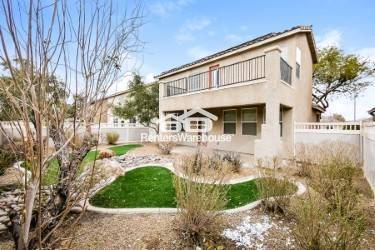 Building Photo - Your perfect 3-bedroom, 2.5-bath home in H...