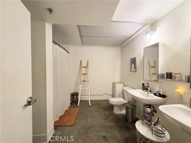 Building Photo - 835 Locust Ave