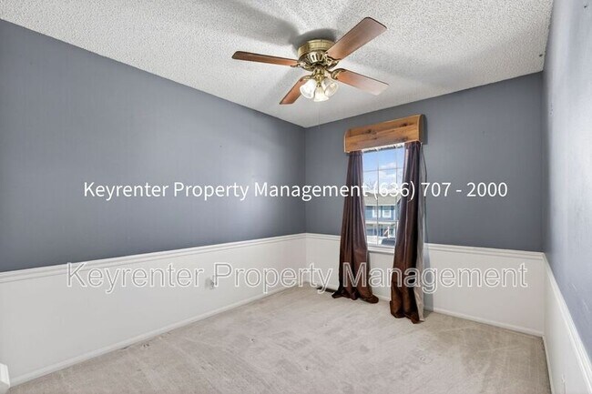 Building Photo - 971 Whispering Ridge Ln