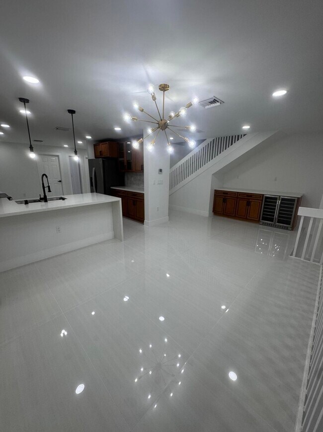 Building Photo - 12416 Westhampton Cir