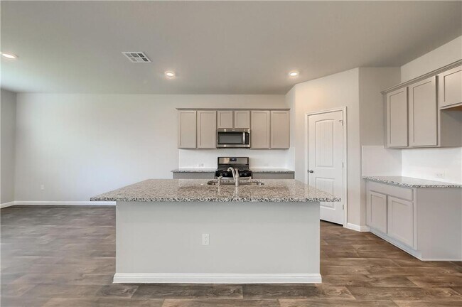 Building Photo - 212 Strand Ln