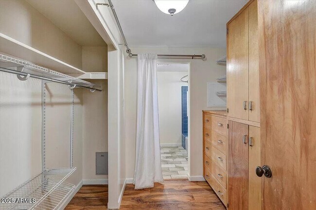 Building Photo - 6125 E Indian School Rd