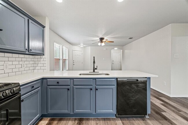 Building Photo - 206 Wells Bend