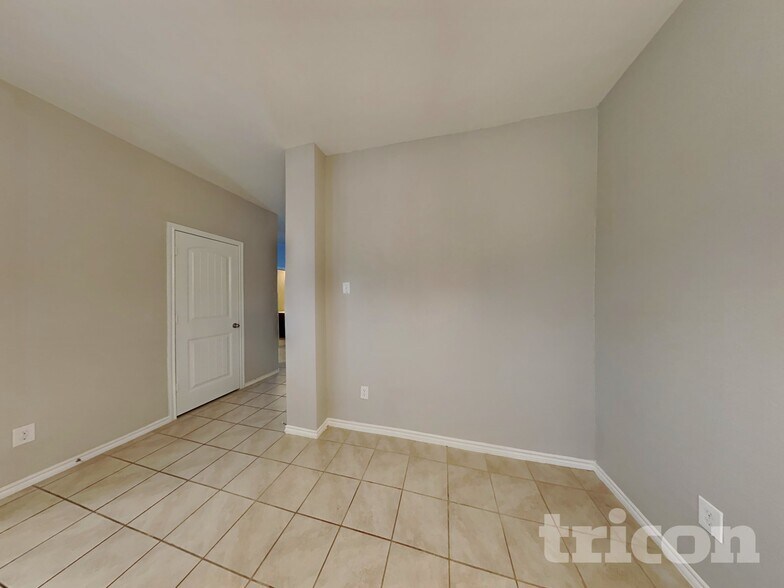 Building Photo - 957 Newby Ln