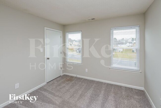 Building Photo - 3097 Rockingham Ct SW