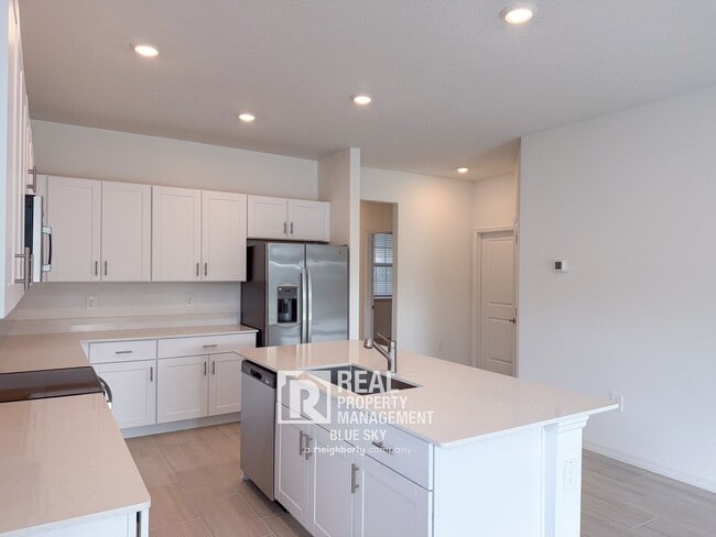 Building Photo - 18200 Pleasantview Blvd