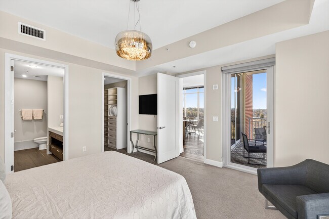 Building Photo - 1820 Peachtree St NW