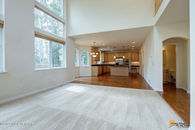Building Photo - Stunning home conviently located by Eagle ...