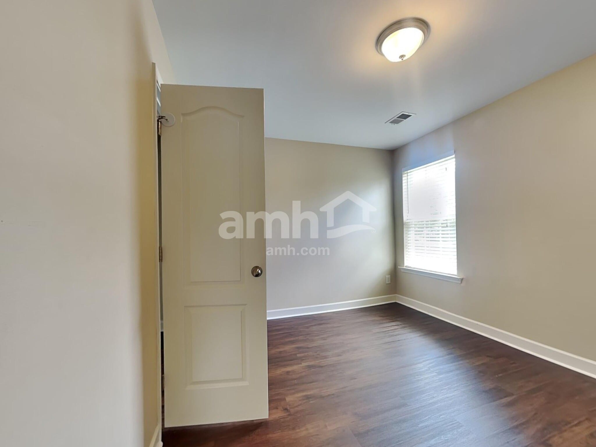 Building Photo - 3048 Adventure Way