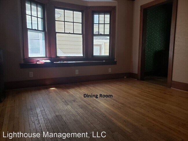 Building Photo - 3 br, 1 bath House - 682 Parsells Ave.