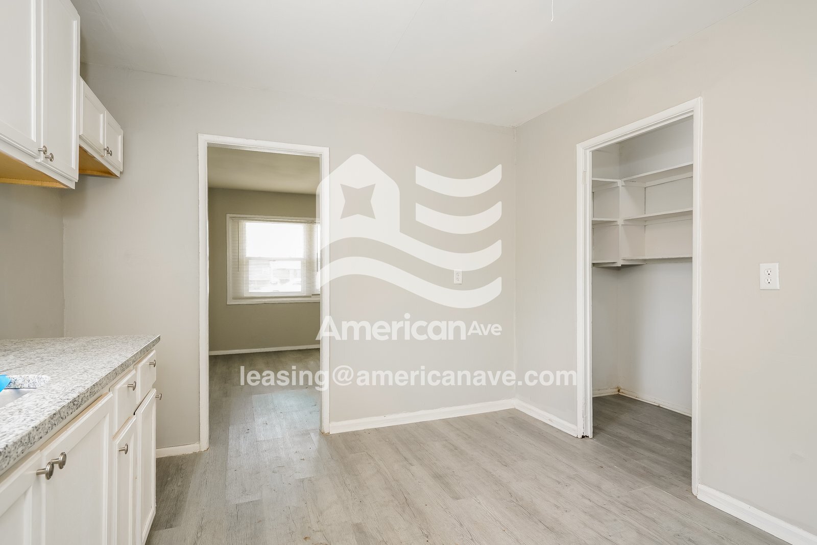 Building Photo - 3125 Hart Dr