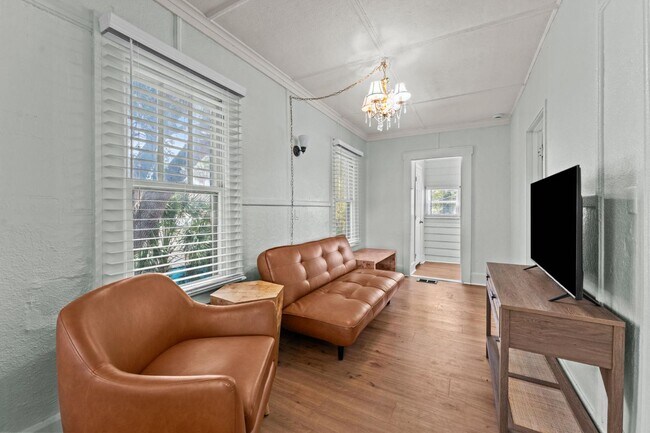 Building Photo - 4347 22nd Ave S