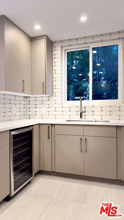 Building Photo - 414 N Palm Dr