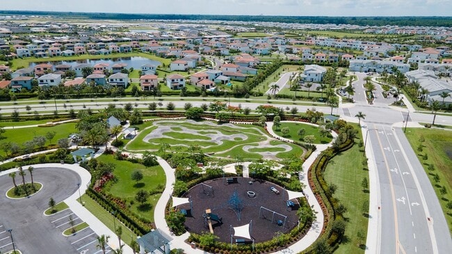 Building Photo - 16181 Oakview Dr