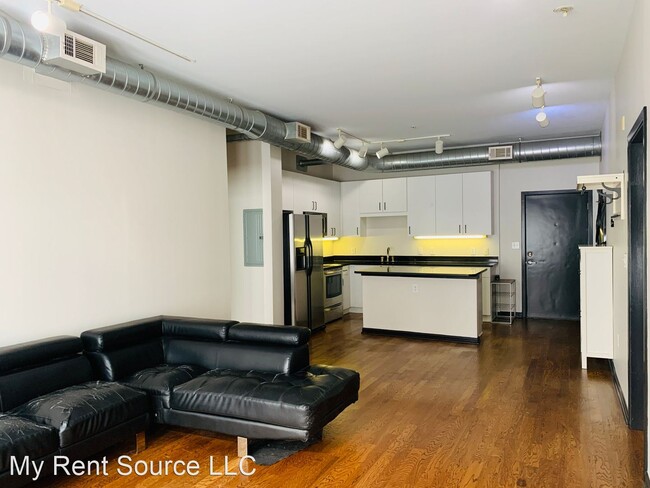 Building Photo - 2 br, 2 bath House - 5300 Peachtree Rd Uni...