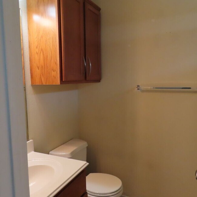 Building Photo - 4115 McFarland Dr
