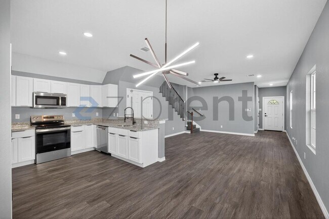 Building Photo - 113 Anderson Ave