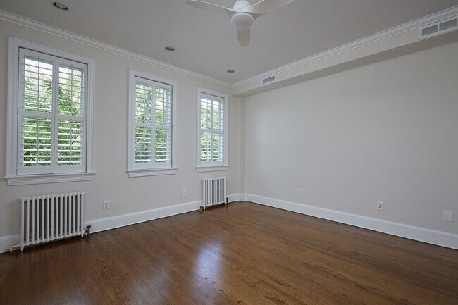 Building Photo - Historic Rowhouse in Central DC (Dupont) w...