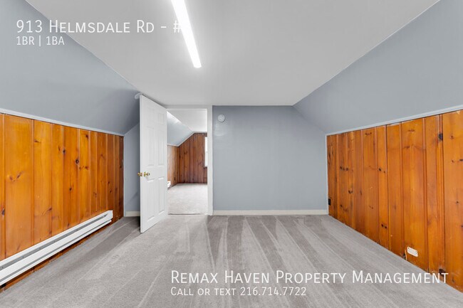 Building Photo - 913 Helmsdale Rd